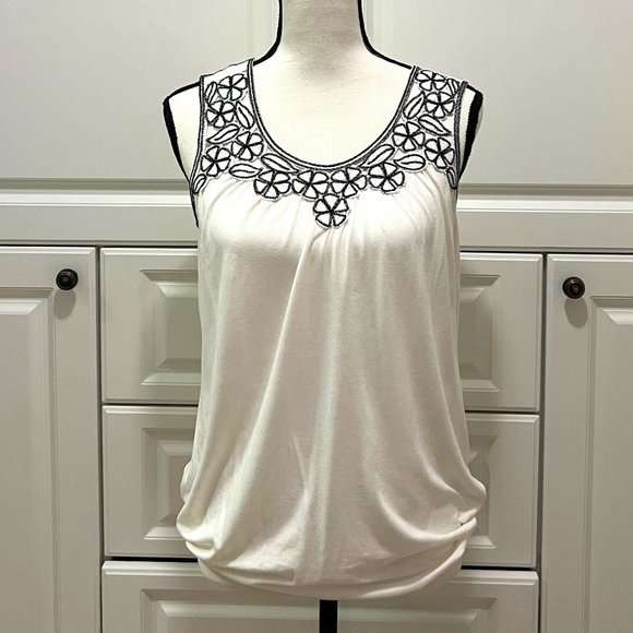 Sophie Max Tops - NWOT Sophie Max White Balloon tank with Black floral embroidery Size S